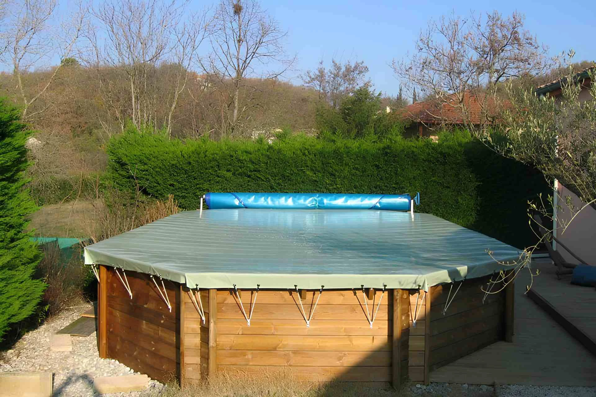 Bache d'hivernage pour piscine hors sol jusqu'à 5,80 mètres